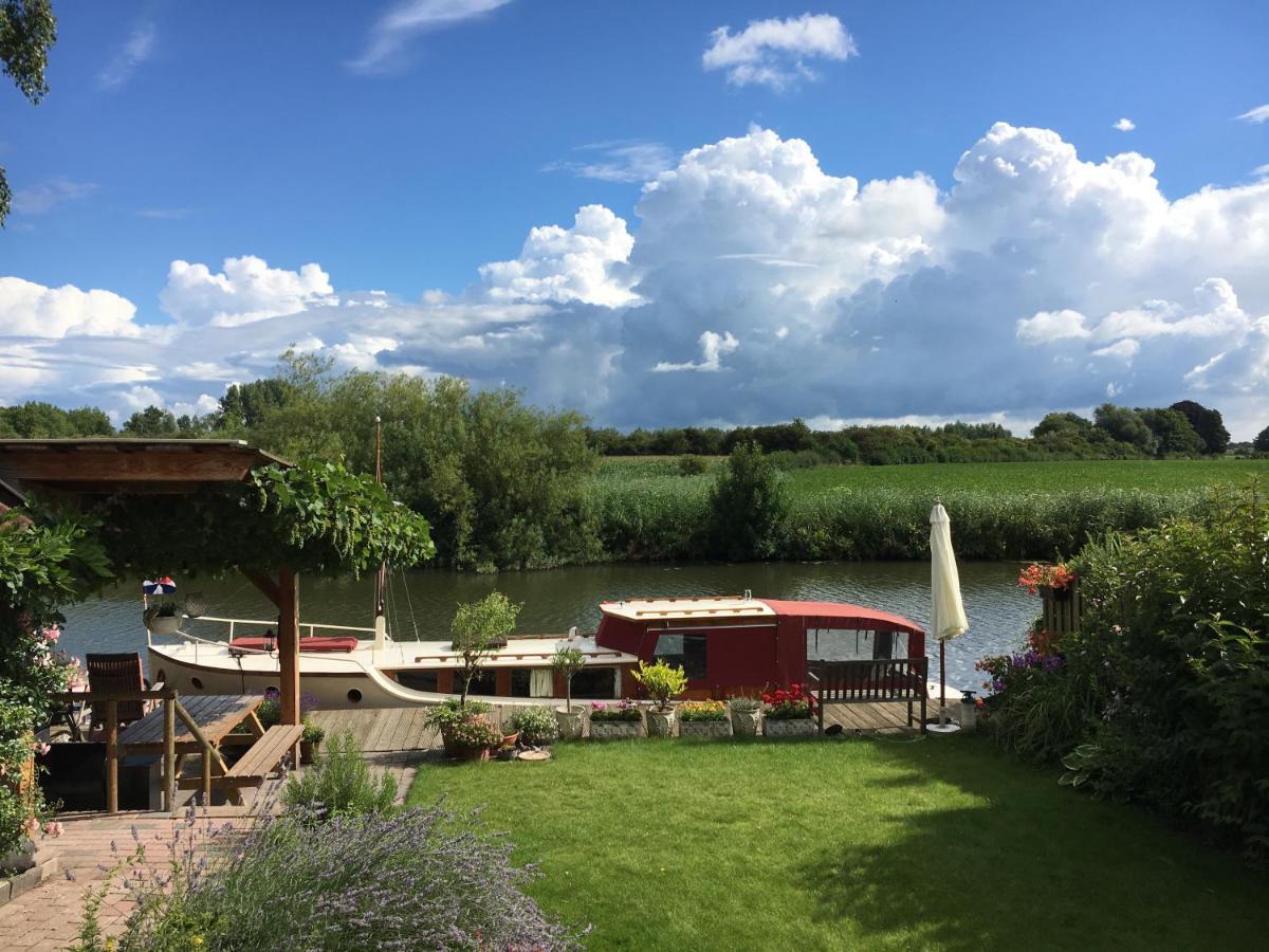Ferienwohnung Onze Logeerkamer Deil Exterior foto