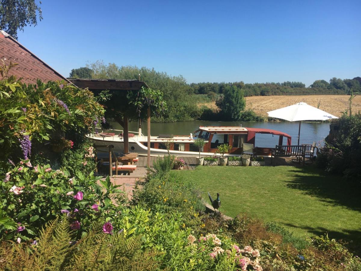 Ferienwohnung Onze Logeerkamer Deil Exterior foto